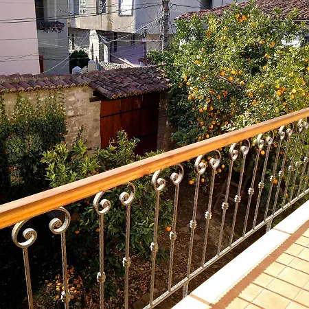 Πανσιόν Castlehouse 3*