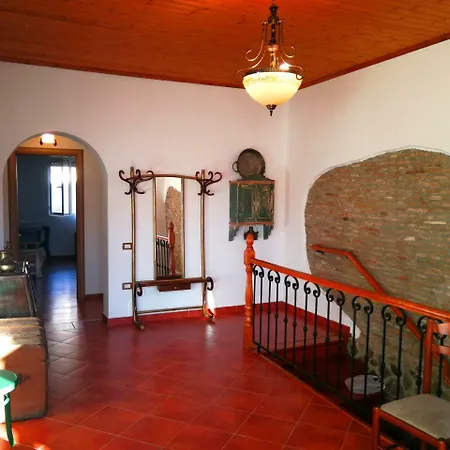 Castlehouse בית הארחה אלבסאן